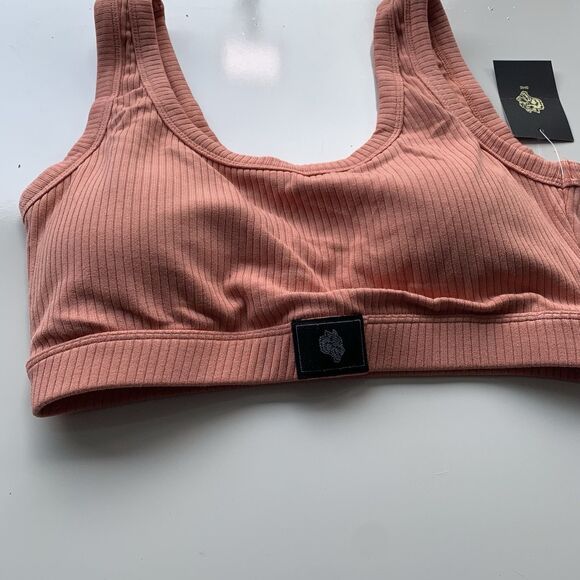 NWT Darc Sport Womens Limited “HER STRENGTH WELLNESS BRA” Cloud Pink Size L - Picture 2 of 10